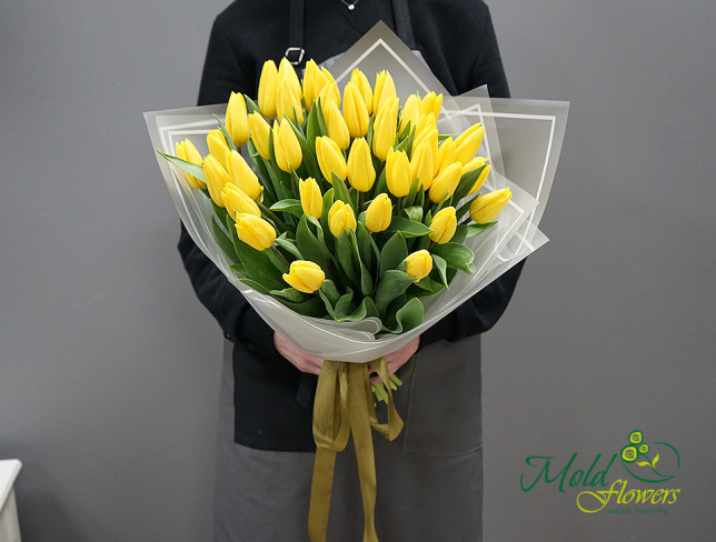 Букет из жёлтых тюльпанов Фото
